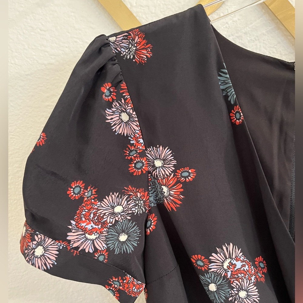 ModCloth Poetic Presence Surplice Floral Dress Black Small - Picture 8 of 10